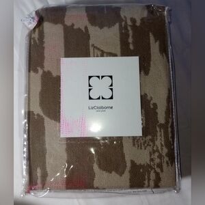 NWT Liz Claiborne NY Khaki Abstract Throw Blanket 🛋️✨